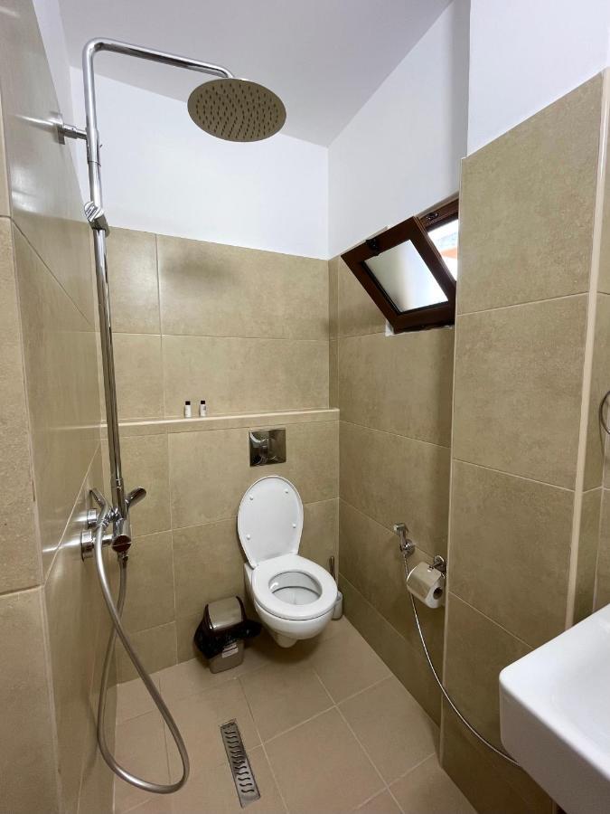 Tekada Hotel & Restaurant Vlore Ngoại thất bức ảnh