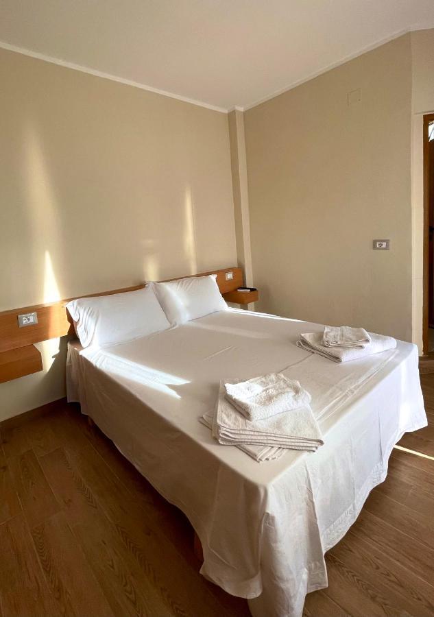 Tekada Hotel & Restaurant Vlore Ngoại thất bức ảnh