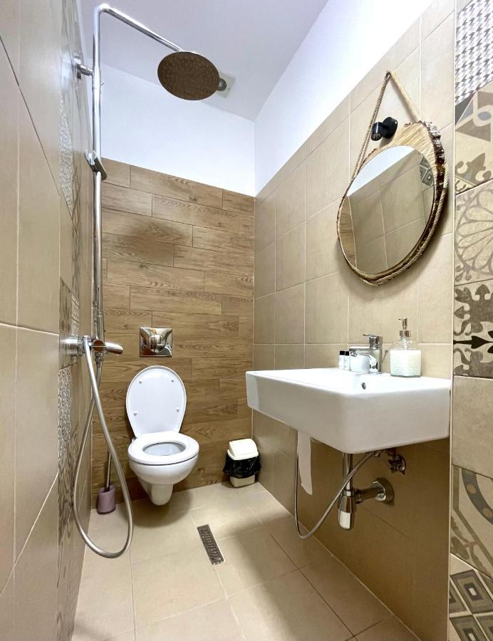 Tekada Hotel & Restaurant Vlore Ngoại thất bức ảnh