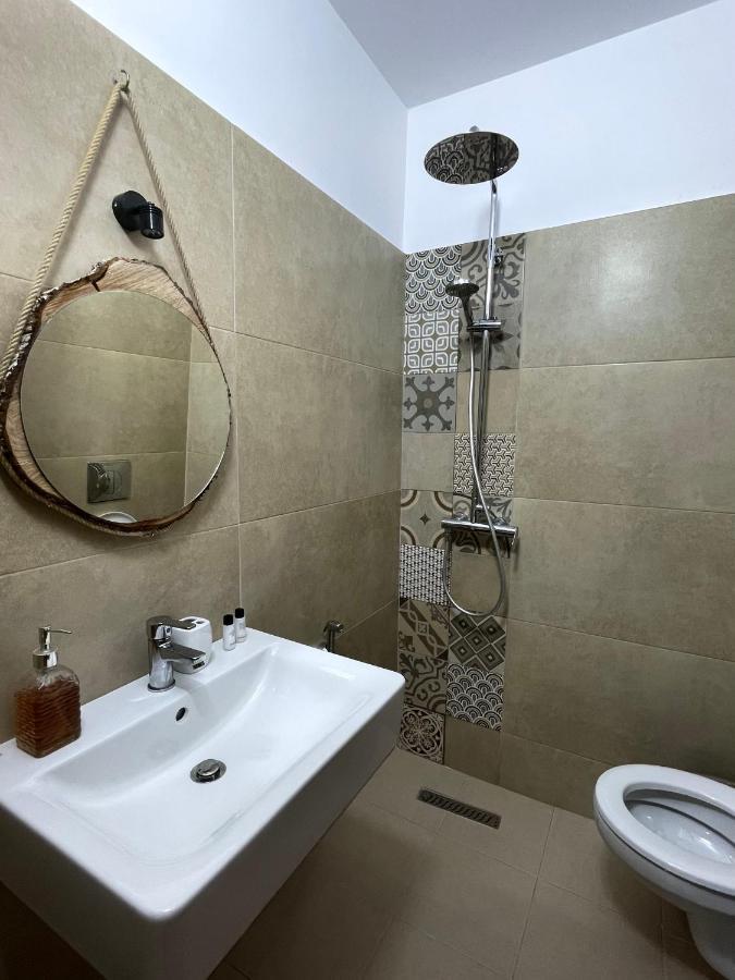 Tekada Hotel & Restaurant Vlore Ngoại thất bức ảnh